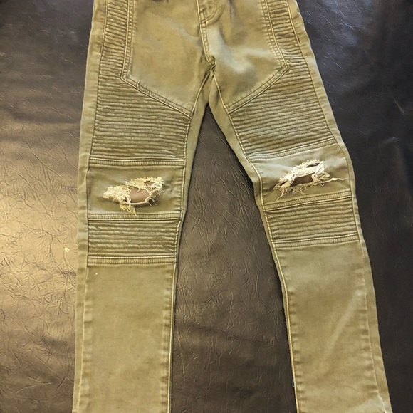 Pants - Picture 3 of 5